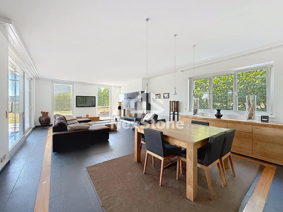 Casa indipendente di 7,5 locali con bella vista panoramica sulle montagne