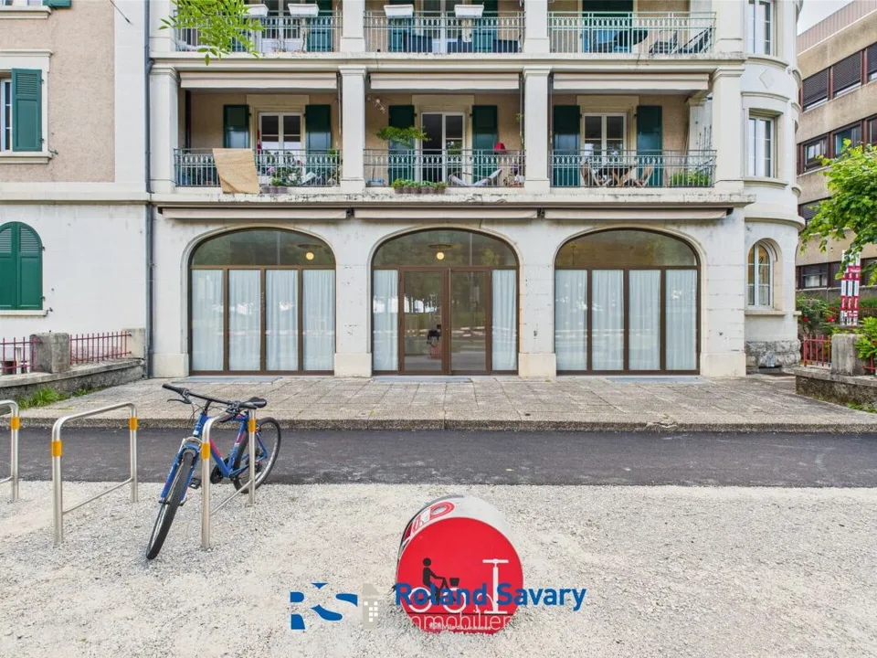 Lokal mit Schaufenstern - Lausanne