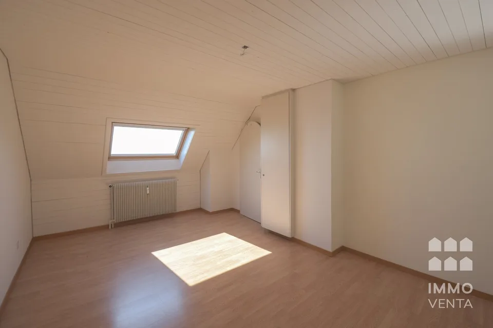 Sonnige 3-Zimmer-Maisonette mit Balkon / Duplex lumineux de 3 pièces avec balcon – Foto 15 von 18