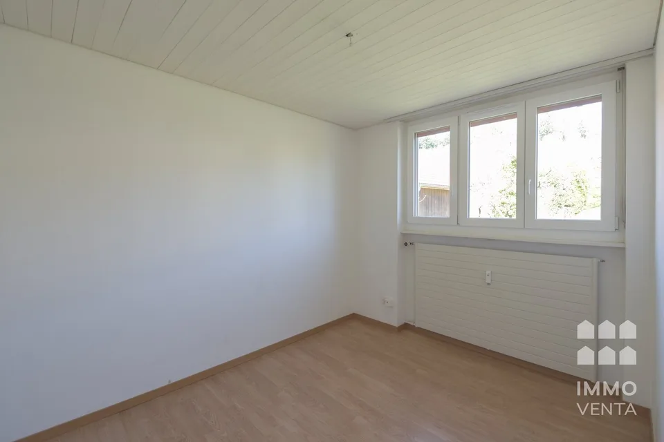 Sonnige 3-Zimmer-Maisonette mit Balkon / Duplex lumineux de 3 pièces avec balcon – Foto 7 von 18