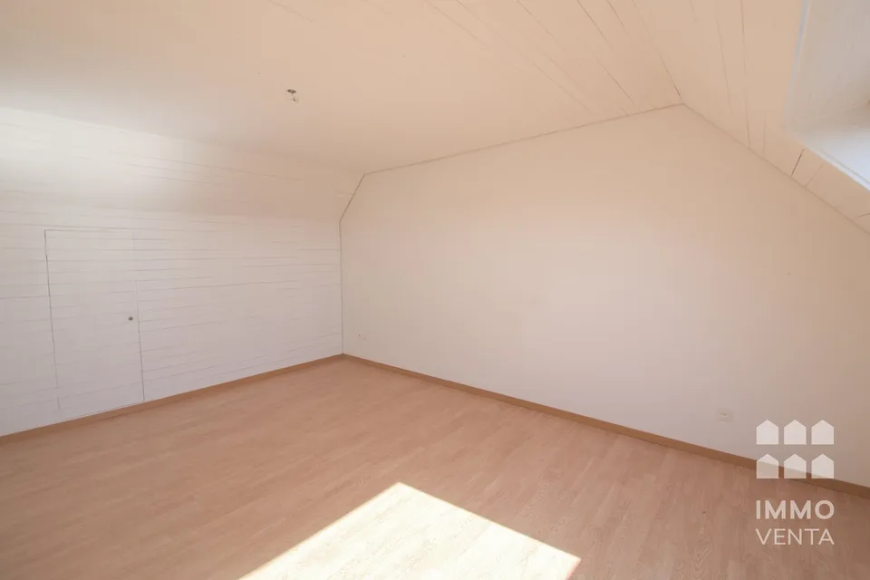 Sonnige 3-Zimmer-Maisonette mit Balkon / Duplex lumineux de 3 pièces avec balcon – Foto 14 von 18