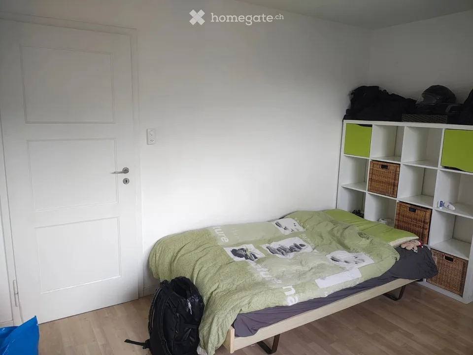 Camera arredata Berna Muri disponibile immediatamente