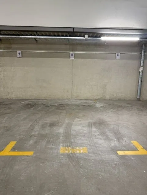 Zentral gelegener Einstellhallenplatz - Nähe Basel SBB