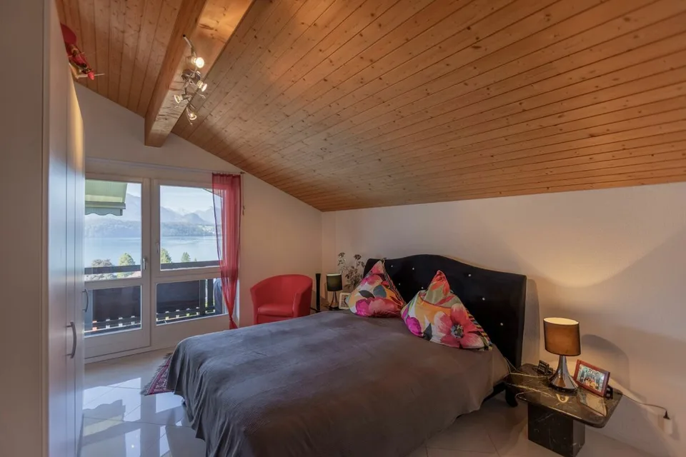 4.5-Zimmer-Eigentumswohnung mit unvergleichlicher See- und Bergsicht – Foto 9 von 13