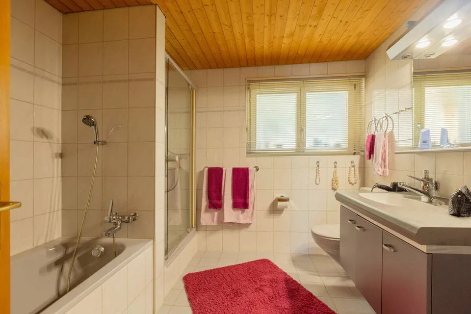 4.5-Zimmer-Eigentumswohnung mit unvergleichlicher See- und Bergsicht – Foto 8 von 13