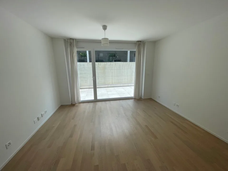 STUDIO MODERNE LUMINEUX AVEC TERRASSE / MALOC-IMMO