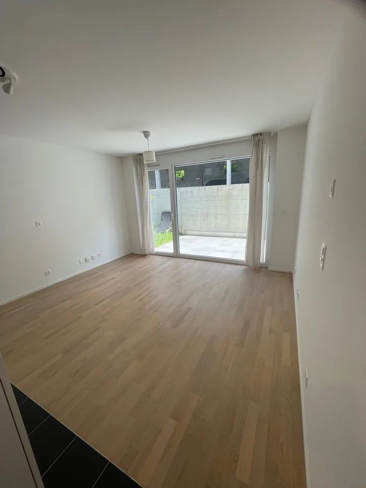 STUDIO MODERNE LUMINEUX AVEC TERRASSE / MALOC-IMMO