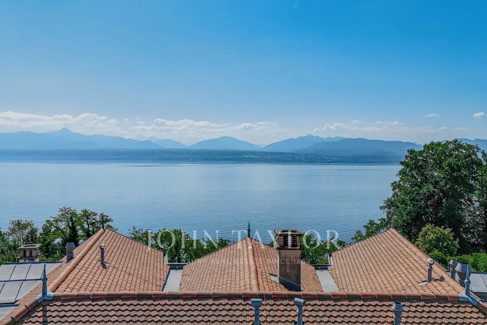Außergewöhnliches Anwesen mit Panoramablick auf den See