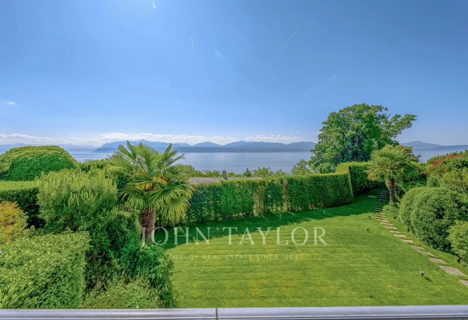 Außergewöhnliches Anwesen mit Panoramablick auf den See