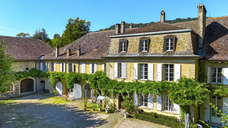 Magnifique domaine avec maison de maître du XVIIIème siècle