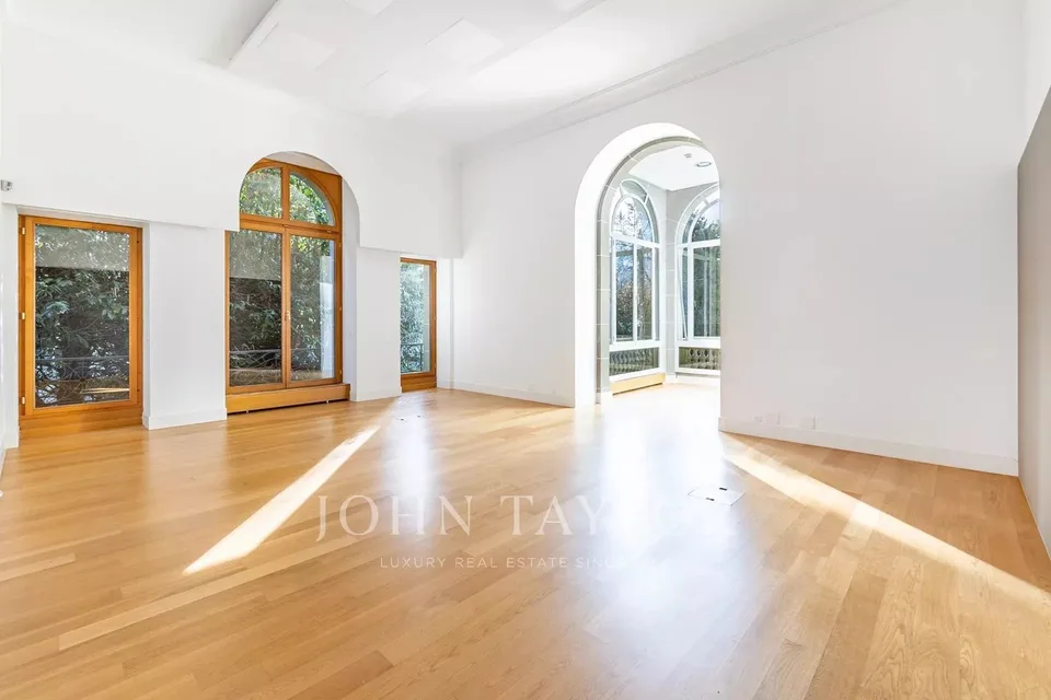 Proprietà magnifica al riparo da sguardi