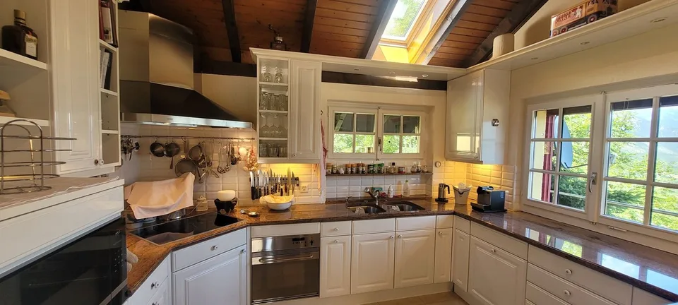 Splendid 5.5-room chalet, 426 m2, with breathtaking views in Mollens