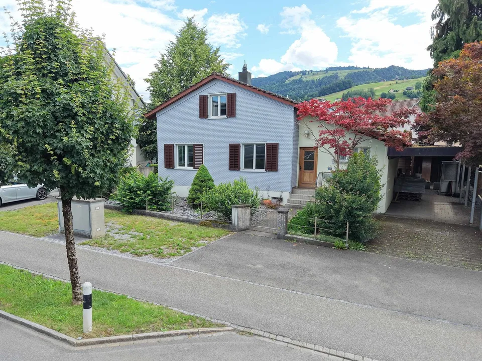 Einfamilienhaus – freistehend, potentialreich, ideal für Familien