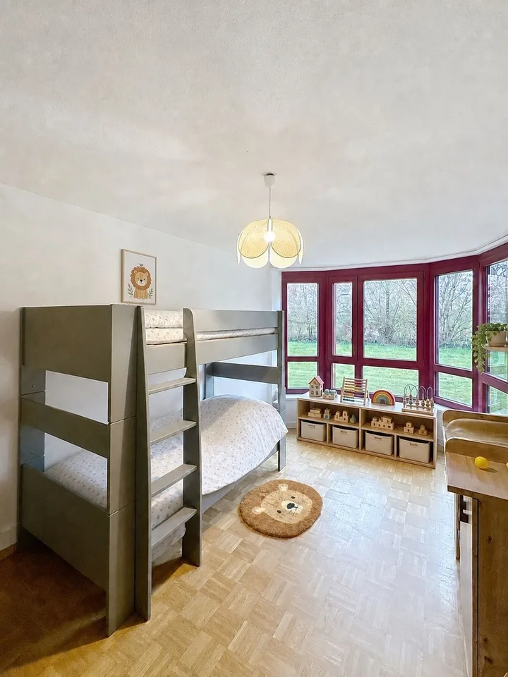 Appartement de 3,5 pièces avec balcon à proximité de Fribourg