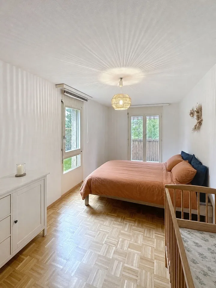 Appartement de 3,5 pièces avec balcon à proximité de Fribourg