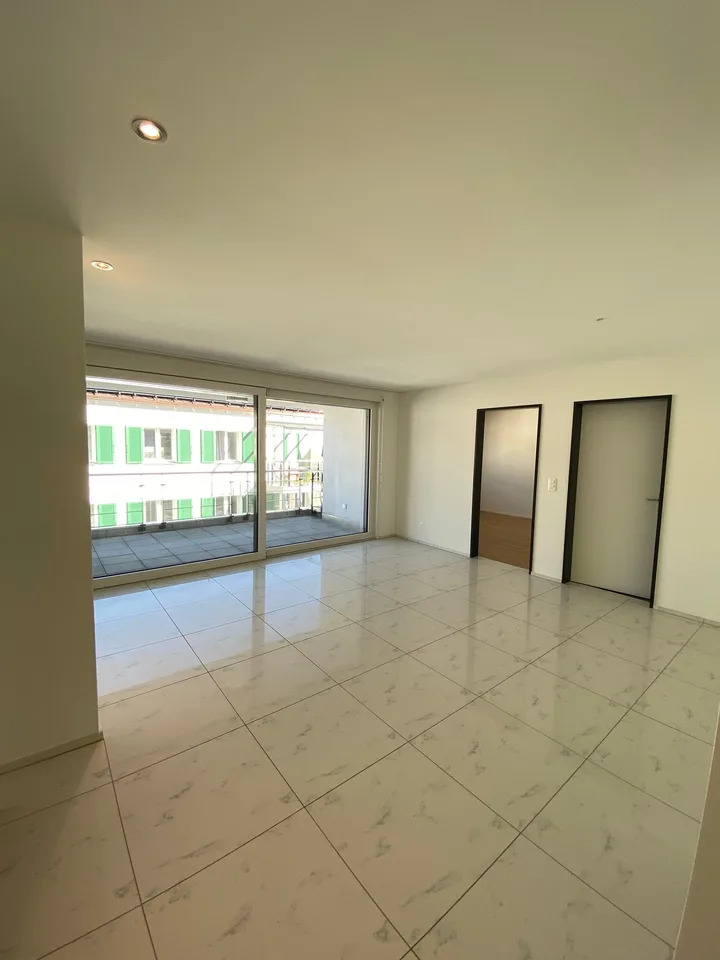 Helle 3.5-Zimmerwohnung mit Balkon in Luzern