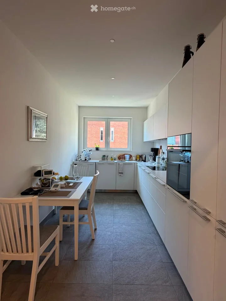 Subentrante/Tenant per splendido appartamento di 3.5 locali con vista lago