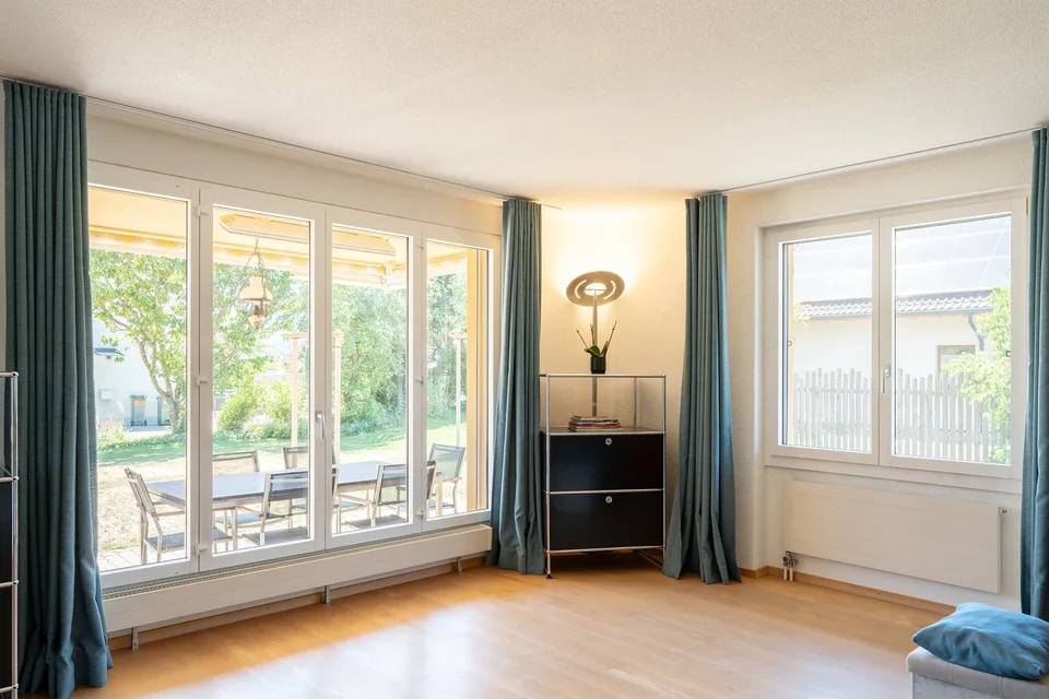 Paradis familial avec beaucoup d'espace dans un environnement calme