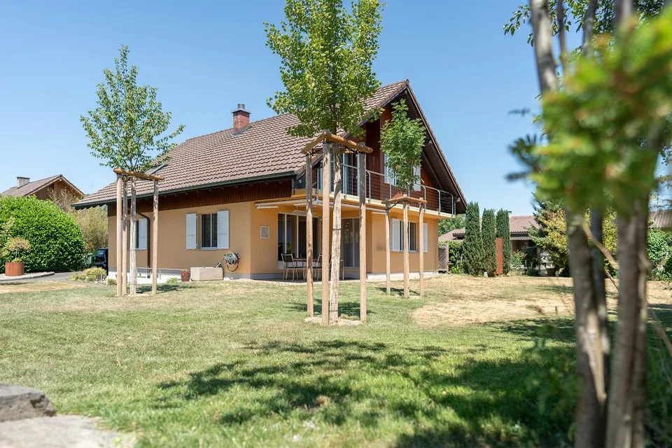 Familienparadies mit viel Platz in ruhigem Umfeld