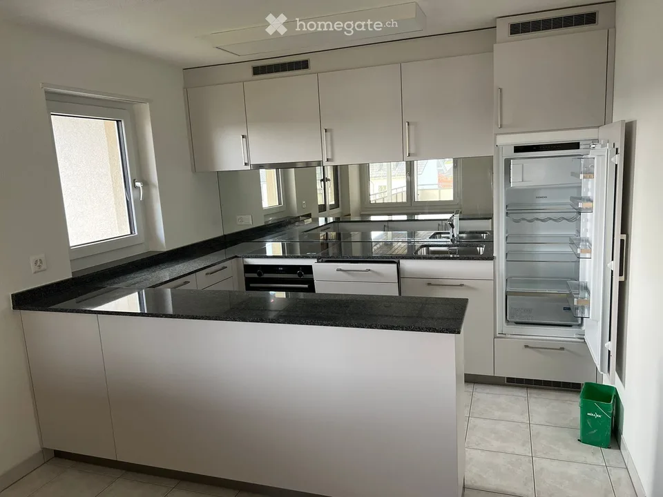 4.5-Zimmer-Wohnung mit Balkon in Oberwil-Lieli