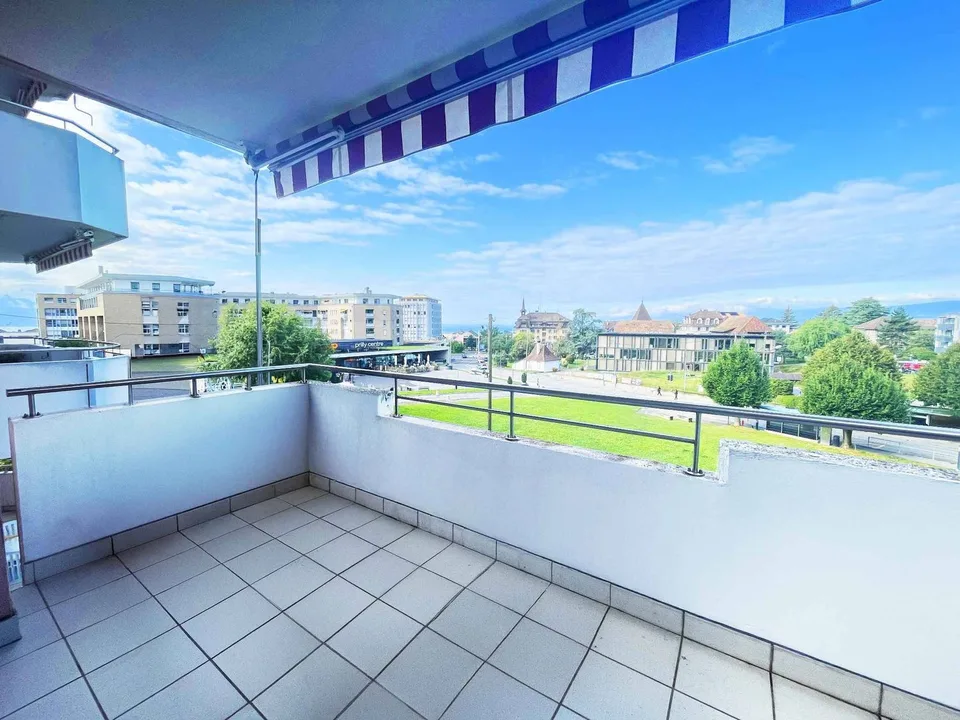 Bel appartement familial de 4.5 pièces avec balcons en plein centre de Prilly.