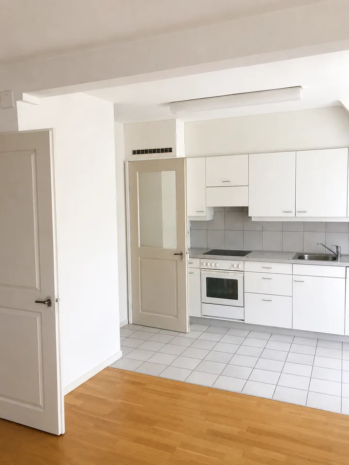 Charmante 4-Zimmer-Wohnung mit Balkon an ruhiger Lage in Riehen
