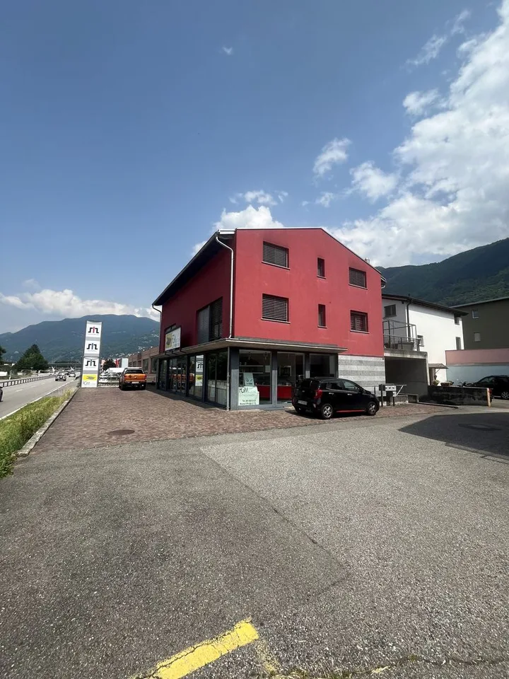 Rotes Haus, Gewerbefläche, Sant'Antonino