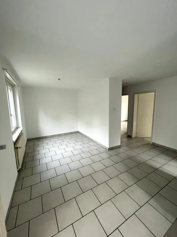 Bel appartamento di 2.5 locali ristrutturato al 1° piano con balconi a Tavannes