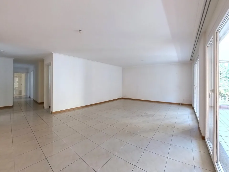 Wohnung 4½ Zimmer mit 3 Balkonen in Locarno