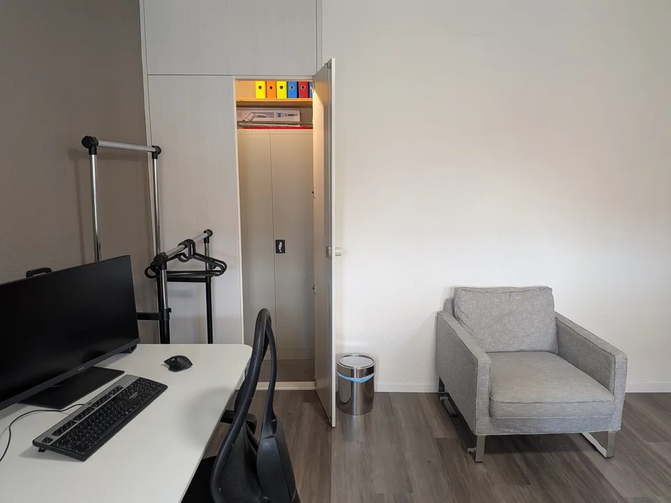 BEFRISTET: 01.01.27 - 31.03.27; Möblierte 3.5-Zimmer-Maisonette mit grosser Terrasse in Rotkreuz