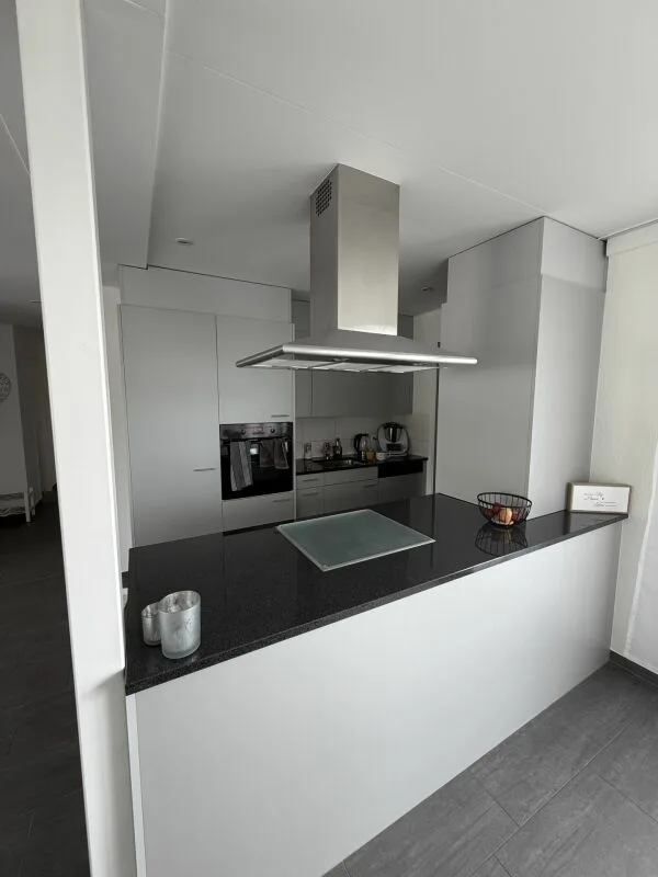 Hier wohnt das Wow - 4.5-Zimmer-Attika in Hausen - Wohnen über den Dächern mit Stil