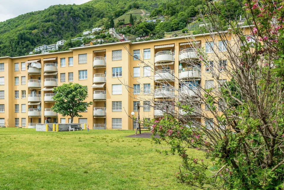 6200, Riazzino, Autorimessa