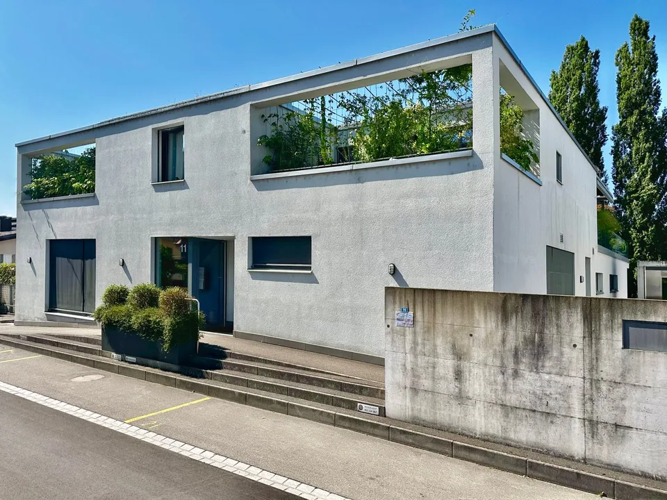 Helles 1.5-Zimmer-Büro im Erdgeschoss in Mellingen