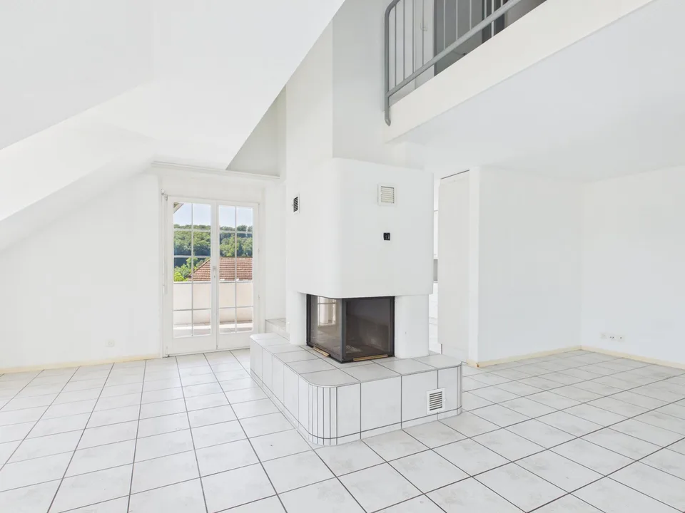 Appartamento in maisonette adatto alle famiglie in una posizione tranquilla direttamente sul fiume Aare