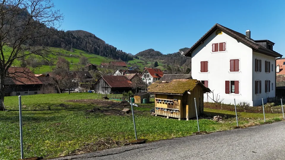 Ampia parcelle di terreno edificabile in una posizione tranquilla – 831 m² a Erschwil