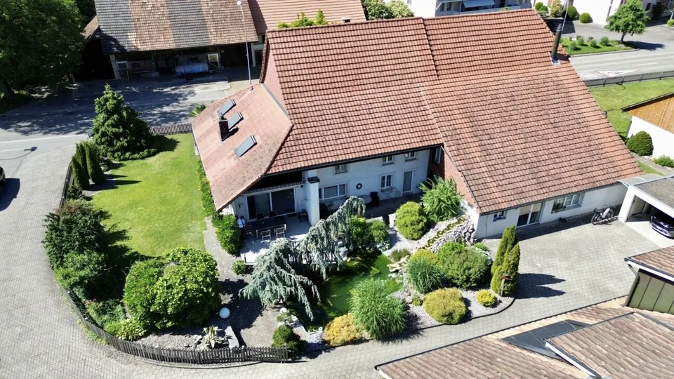 Einzigartige Liegenschaft mit Gewerbe, Gartenparadies und Ausbaupotenzial
