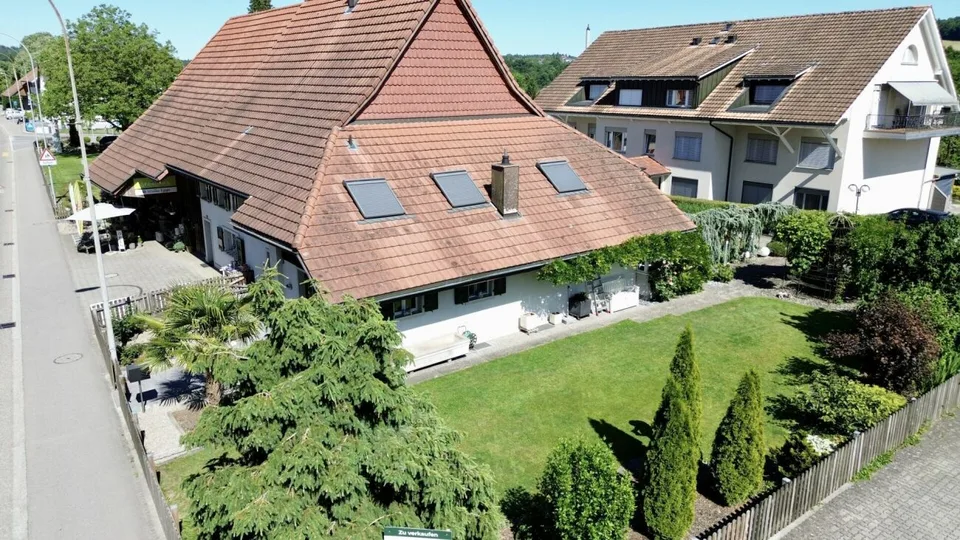 Einzigartige Liegenschaft mit Gewerbe, Gartenparadies und Ausbaupotenzial