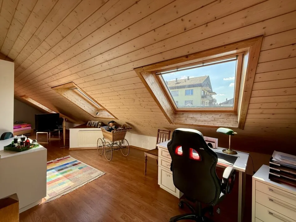 Propriété unique avec espace commercial, jardin paradisiaque et potentiel d'expansion – photo 13 sur 23