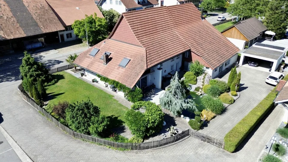 Einzigartige Liegenschaft mit Gewerbe, Gartenparadies und Ausbaupotenzial