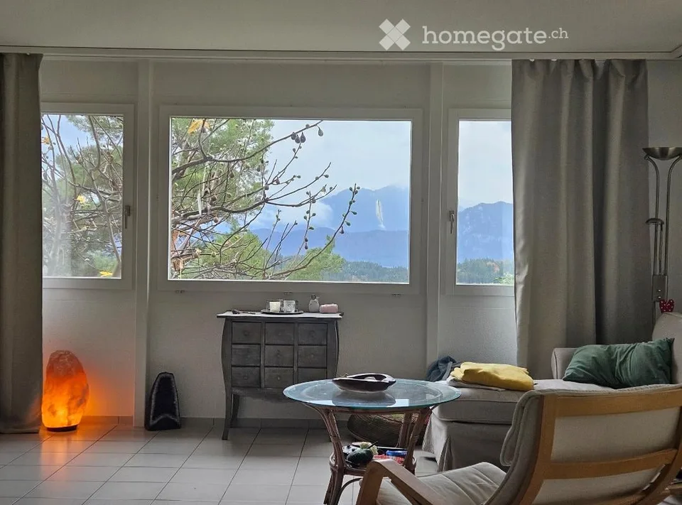 Appartement terrasse lumineux 4.5 pièces à Udligenswil – situation calme avec belle vue