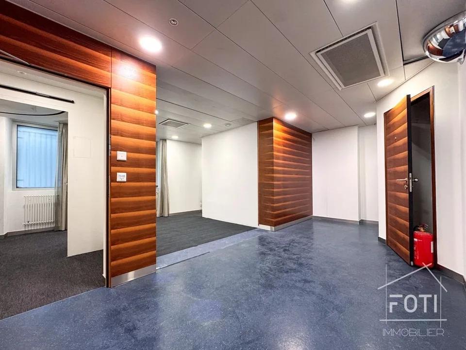 Büro in einem ideal gelegenen Geschäftsgebäude im Zentrum von Monthey