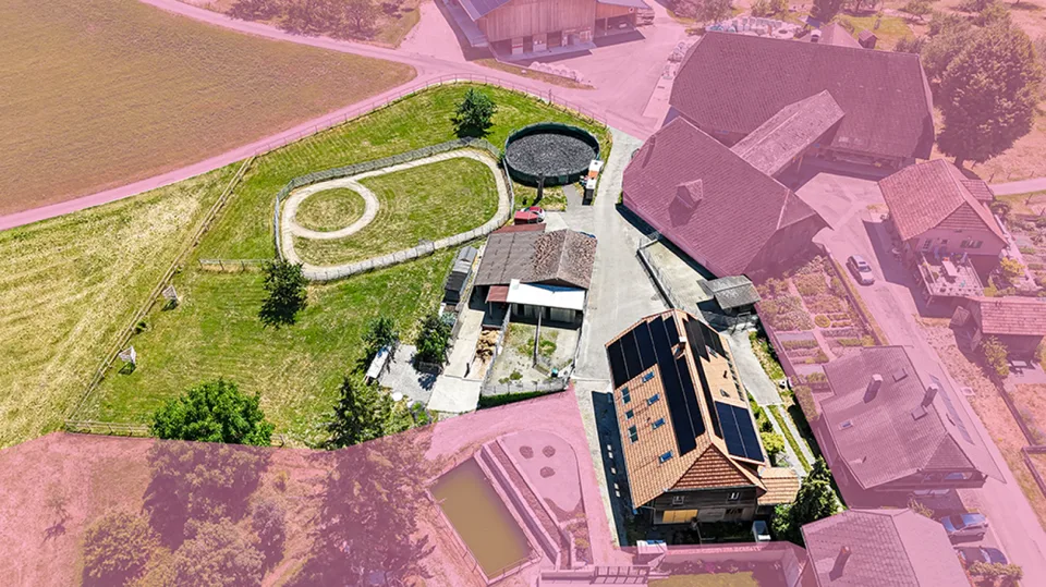 Leben mit Pferden - Exklusive Liegenschaft mit hochwertigem Wohnkomfort und Pferdeinfrastruktur