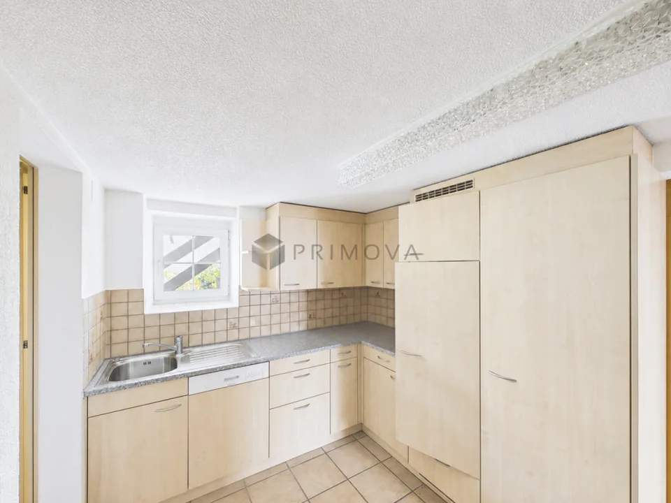 Diverse opportunities on a spacious plot