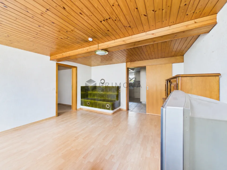 Diverse opportunities on a spacious plot