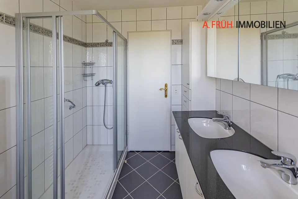 Vivere con una vista - Appartamento in mansarda con potenziale per una progettazione individuale