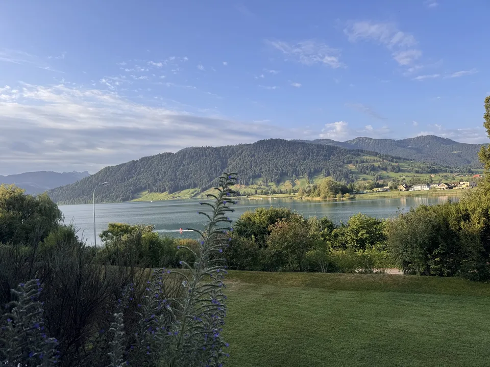 Bella vita sul lago Ägeri - Stile, relax e qualità della vita