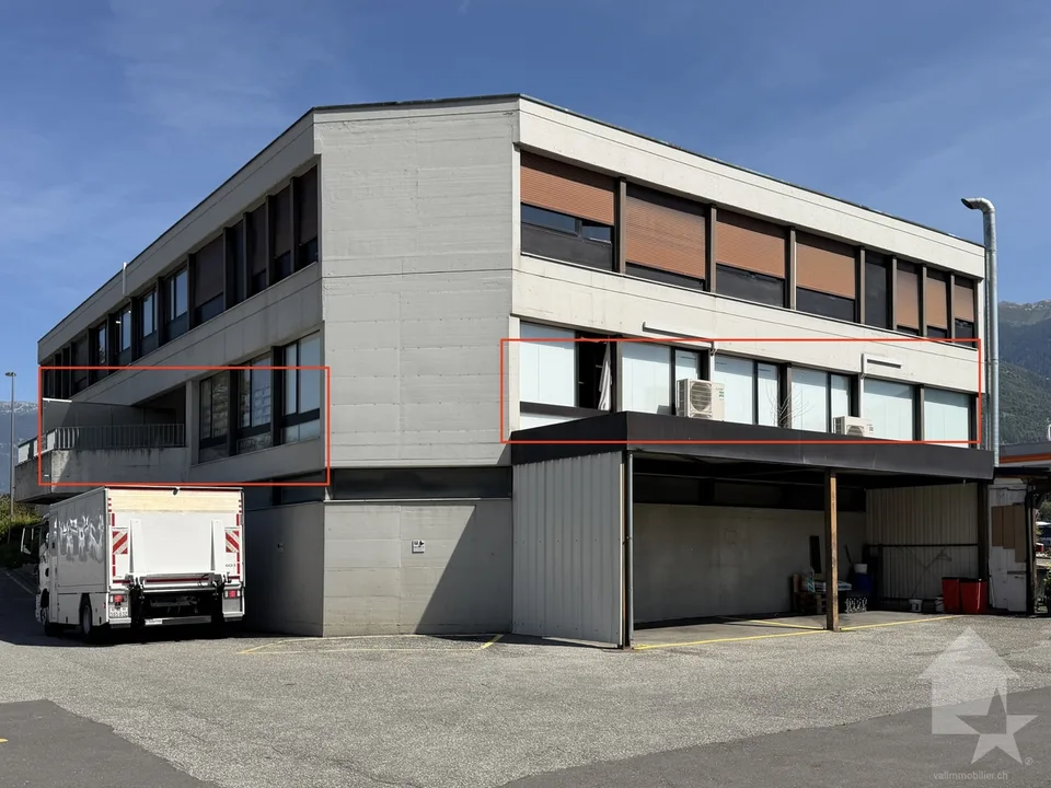 In affitto, grande superficie di ca. 130 m2 - zona commerciale Conthey