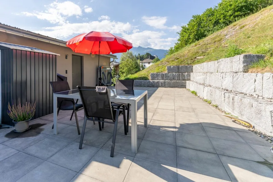 Maison à deux familles attrayante avec 5,5 pièces appartement principal et 2,5 pièces second appartement à vendre – photo 18 sur 22