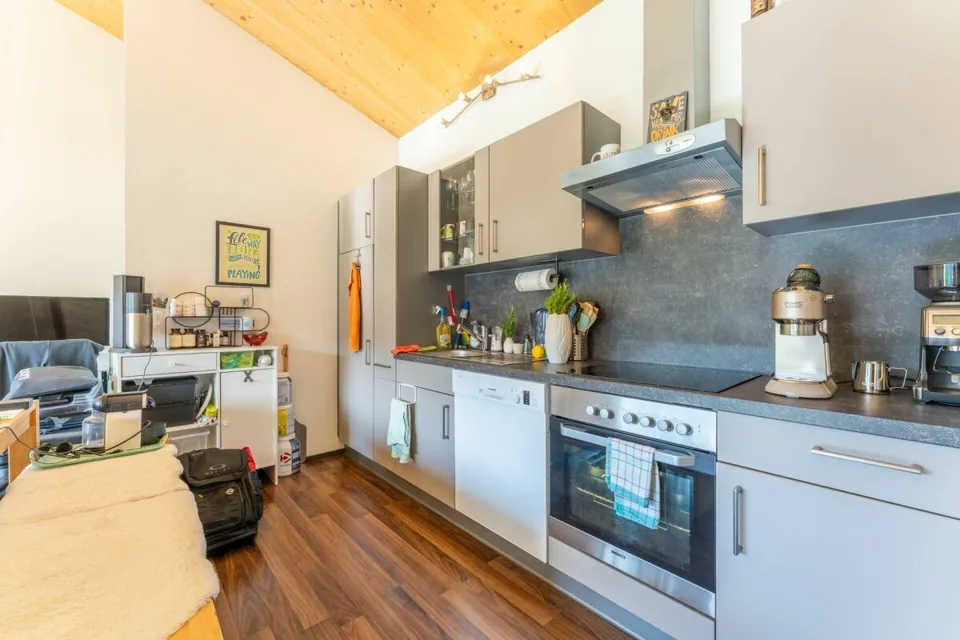 Maison à deux familles attrayante avec 5,5 pièces appartement principal et 2,5 pièces second appartement à vendre – photo 15 sur 22