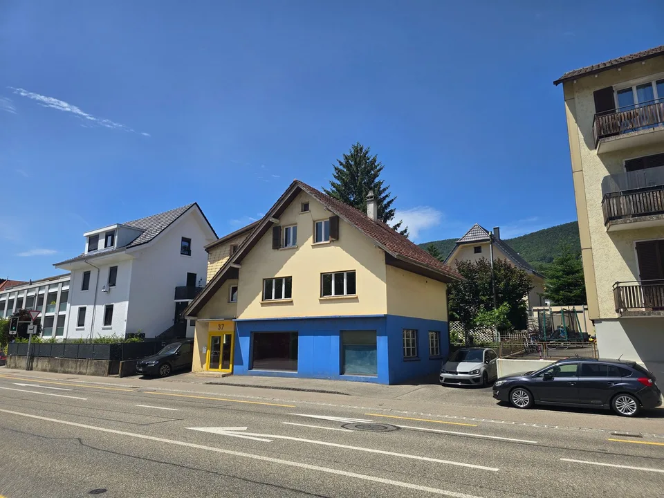 Renovationsbedürftiges Wohn- und Geschäftshaus an bester Passantenlage
